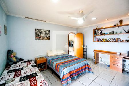 Casa à venda com 250m², 3 quartos e 2 vagas Casa à venda com 250m², 3 quartos e 2 vagasSuíte 01