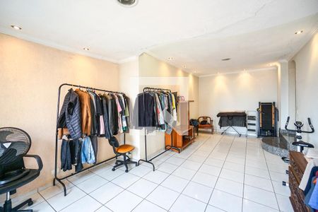 Casa à venda com 250m², 3 quartos e 2 vagas Casa à venda com 250m², 3 quartos e 2 vagasQuarto 02