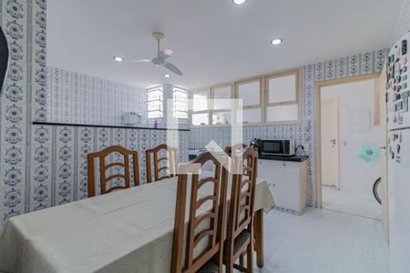 Apartamento à venda com 202m², 4 quartos e 1 vagaCozinha