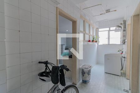 Apartamento à venda com 202m², 4 quartos e 1 vagaÁrea de Serviço