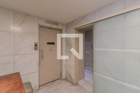 Apartamento à venda com 202m², 4 quartos e 1 vagaElevador