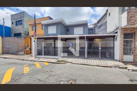 Casa à venda com 140m², 3 quartos e 2 vagasFachada
