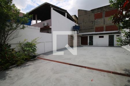 Casa à venda com 50m², 4 quartos e 2 vagasQuintal