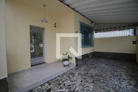 Casa à venda com 50m², 4 quartos e 2 vagasGaragem