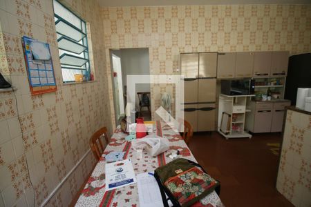 Casa à venda com 50m², 4 quartos e 2 vagasCozinha e Copa