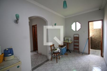 Casa à venda com 50m², 4 quartos e 2 vagasHall 2º piso