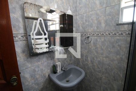 Casa à venda com 50m², 4 quartos e 2 vagasBanheiro Social