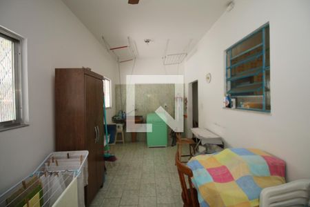 Casa à venda com 50m², 4 quartos e 2 vagasÁrea de Serviço