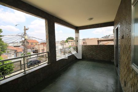 Casa à venda com 50m², 4 quartos e 2 vagasVaranda frontal