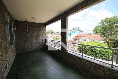 Casa à venda com 50m², 4 quartos e 2 vagasVaranda frontal