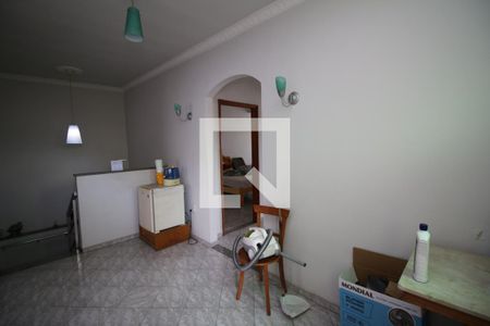Casa à venda com 50m², 4 quartos e 2 vagasHall 2º piso