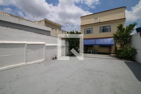 Casa à venda com 50m², 4 quartos e 2 vagasQuintal