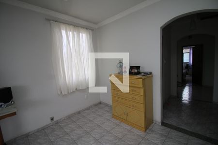 Casa à venda com 50m², 4 quartos e 2 vagasSala 2º piso