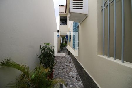 Casa à venda com 50m², 4 quartos e 2 vagasCorredor lateral