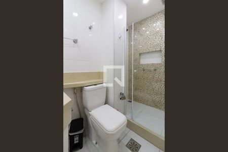 Apartamento para alugar com 92m², 2 quartos e sem vagaDetalhe do banheiro social