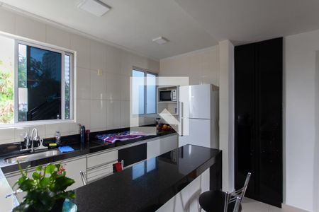 Apartamento à venda com 140m², 2 quartos e 3 vagasCozinha