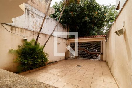 Casa à venda com 186m², 4 quartos e 2 vagas Casa à venda com 186m², 4 quartos e 2 vagasGaragem