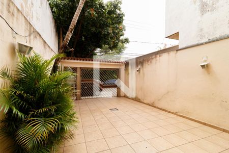 Casa à venda com 186m², 4 quartos e 2 vagas Casa à venda com 186m², 4 quartos e 2 vagasGaragem