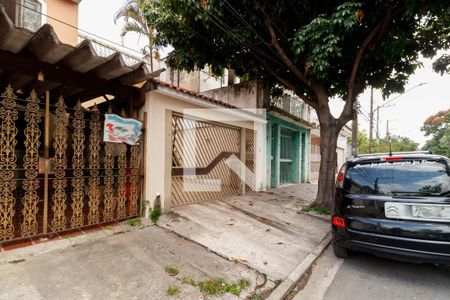 Casa à venda com 186m², 4 quartos e 2 vagas Casa à venda com 186m², 4 quartos e 2 vagasFachada