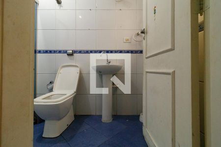 Casa à venda com 186m², 4 quartos e 2 vagas Casa à venda com 186m², 4 quartos e 2 vagasBanheiro