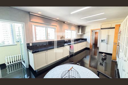 Apartamento à venda com 248m², 3 quartos e 4 vagasCozinha