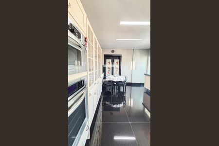 Apartamento à venda com 248m², 3 quartos e 4 vagasCozinha