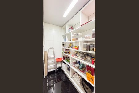 Apartamento à venda com 248m², 3 quartos e 4 vagasDespensa