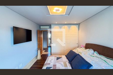 Apartamento à venda com 248m², 3 quartos e 4 vagasSuite 1