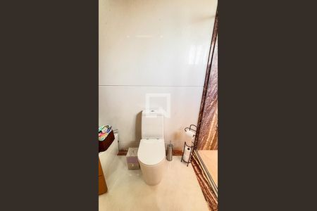 Apartamento à venda com 248m², 3 quartos e 4 vagasBanheiro da Suíte 3