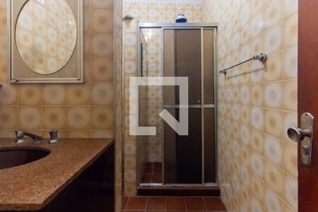 Casa para alugar com 260m², 5 quartos e 2 vagas Casa para alugar com 260m², 5 quartos e 2 vagasBanheiro da Suíte 1