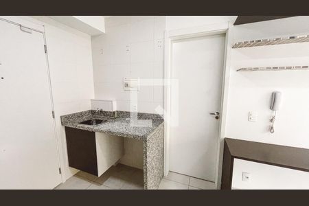 Apartamento à venda com 28m², 1 quarto e sem vagaCozinha e Área de Serviço