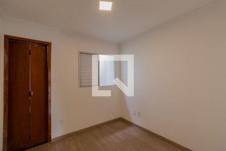 Suíte 1 de casa de condomínio à venda com 2 quartos, 66m² em Vila Granada, São Paulo