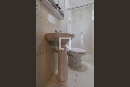 Banheiro Suíte 1 de casa de condomínio à venda com 2 quartos, 66m² em Vila Granada, São Paulo