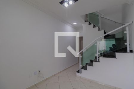 Sala de casa de condomínio à venda com 2 quartos, 66m² em Vila Granada, São Paulo