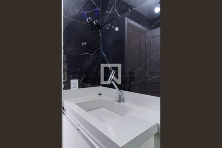 Apartamento à venda com 127m², 4 quartos e 2 vagas Apartamento à venda com 127m², 4 quartos e 2 vagasBanheiro do Quarto 4