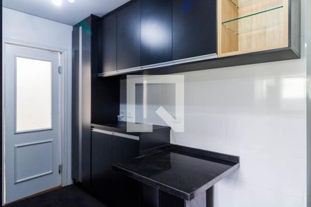 Apartamento à venda com 127m², 4 quartos e 2 vagas Apartamento à venda com 127m², 4 quartos e 2 vagasÁrea de Serviço