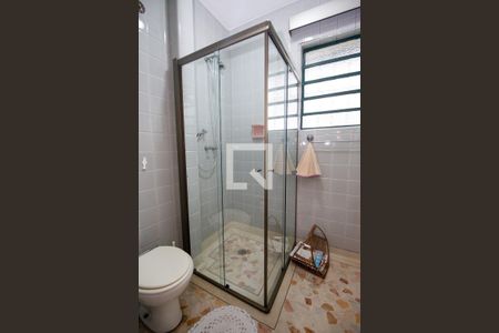 Casa à venda com 460m², 5 quartos e 4 vagasBanheiro 2