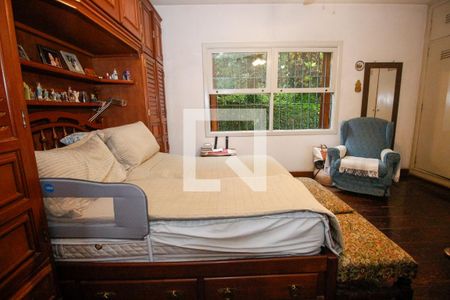 Casa à venda com 460m², 5 quartos e 4 vagasSuíte 1