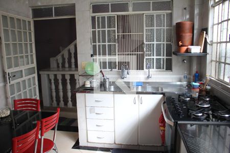 Casa à venda com 180m², 3 quartos e 3 vagasCozinha