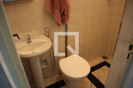 Casa à venda com 180m², 3 quartos e 3 vagasBanheiro 2