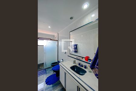 Apartamento à venda com 375m², 4 quartos e 4 vagasBanheiro da Suíte 2