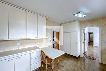 Apartamento à venda com 375m², 4 quartos e 4 vagasCozinha