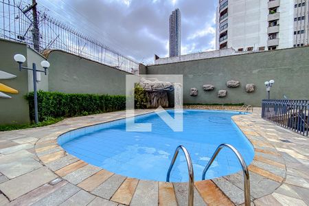 Apartamento à venda com 375m², 4 quartos e 4 vagasÁrea comum - Piscina