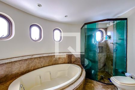 Apartamento à venda com 375m², 4 quartos e 4 vagasBanheiro da Suíte 4