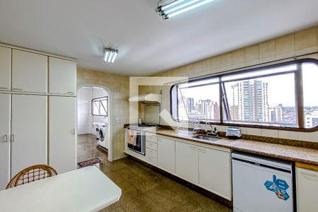 Apartamento à venda com 375m², 4 quartos e 4 vagasCozinha
