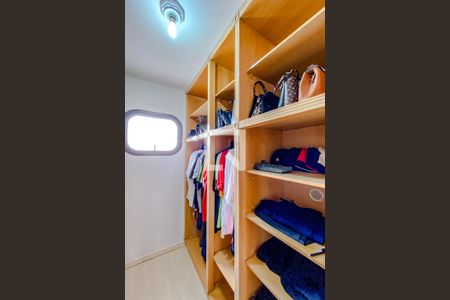Apartamento à venda com 375m², 4 quartos e 4 vagasCloset da Suíte 4