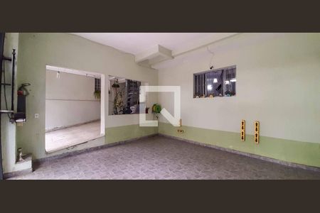 Casa à venda com 278m², 3 quartos e 4 vagas Casa à venda com 278m², 3 quartos e 4 vagasGaragem