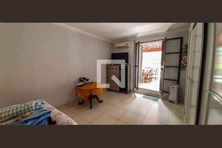 Casa à venda com 278m², 3 quartos e 4 vagas Casa à venda com 278m², 3 quartos e 4 vagasQuarto 2