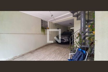 Casa à venda com 278m², 3 quartos e 4 vagas Casa à venda com 278m², 3 quartos e 4 vagasGaragem