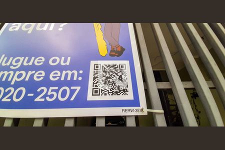 Casa à venda com 278m², 3 quartos e 4 vagas Casa à venda com 278m², 3 quartos e 4 vagasPlaca